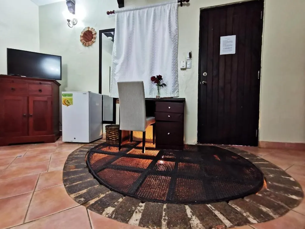 Habitación, desayuno, jacuzzi y piscina Santo Domingo República Dominicana