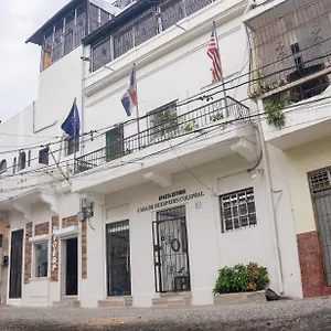 3* Pensión Casa De Huespedes Colonial