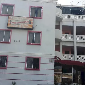 2* Hotel Jose Contreras